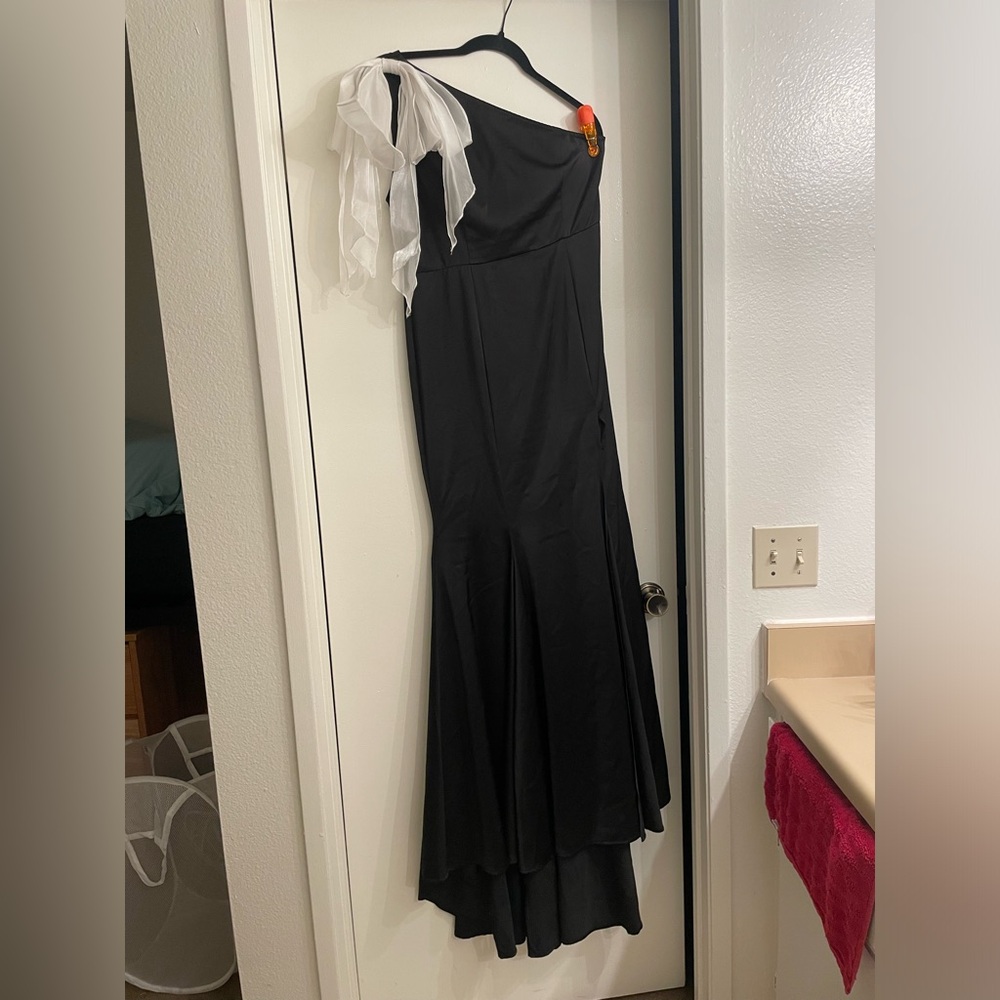 SATIN ASYMMETRICAL NECK BOWKNOT MERMAID MAXI DRESS
